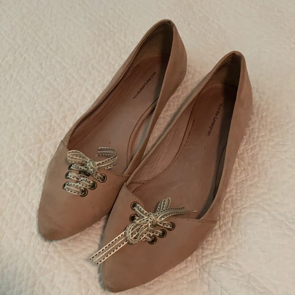 Funky Anthro brand flats- neutral suede.
